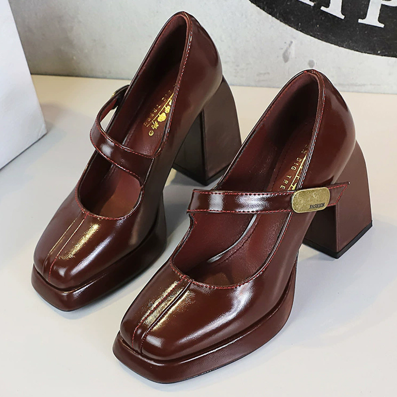 Shoe Tree - BIGTREE Schoenen Retro Chunky Vrouwen Pompen