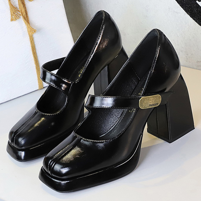 BIGTREE Schoenen Retro Chunky  - Shoe Tree recensie en prijs